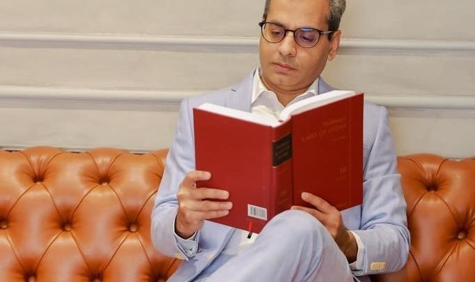 &#8220;Remember the three “I” s which are essential for a fruitful career in litigation, namely Intelligence, Industry and most importantly, Integrity&#8221; &#8211; Witnessing Legal Transformation with Parvez Memon, Senior Partner at MZM Legal LLP