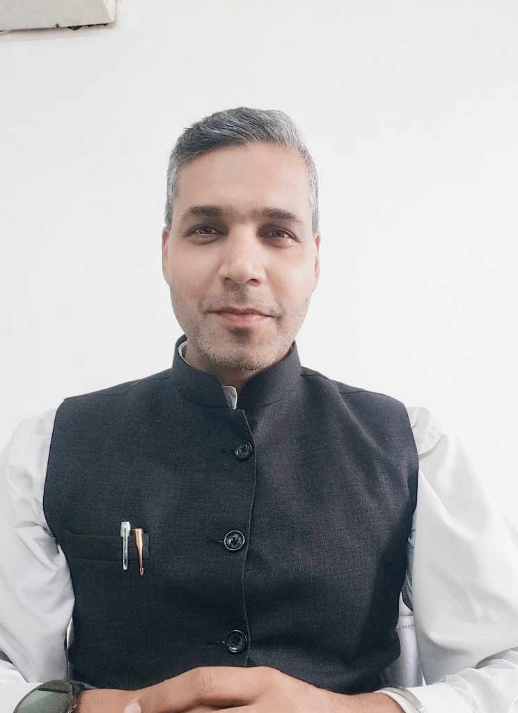 “A positive approach is a must while working in a team. ‘You’re almost there’ is always better than ‘you cannot do it.'” – Ritin Vatrana, Legal Counsel -Corporate Litigation, Piramal Capital & Housing Finance Limited