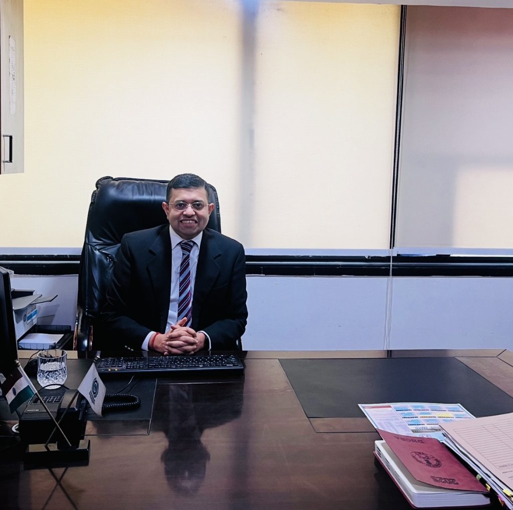 “The field of litigation is like a pyramid with limited competition at the top! With sincerity and focus any lawyer may reach the top.” – Sarvesh Singh, Advocate-on-Record at Supreme Court of India & Managing Partner at V&S Law Offices.